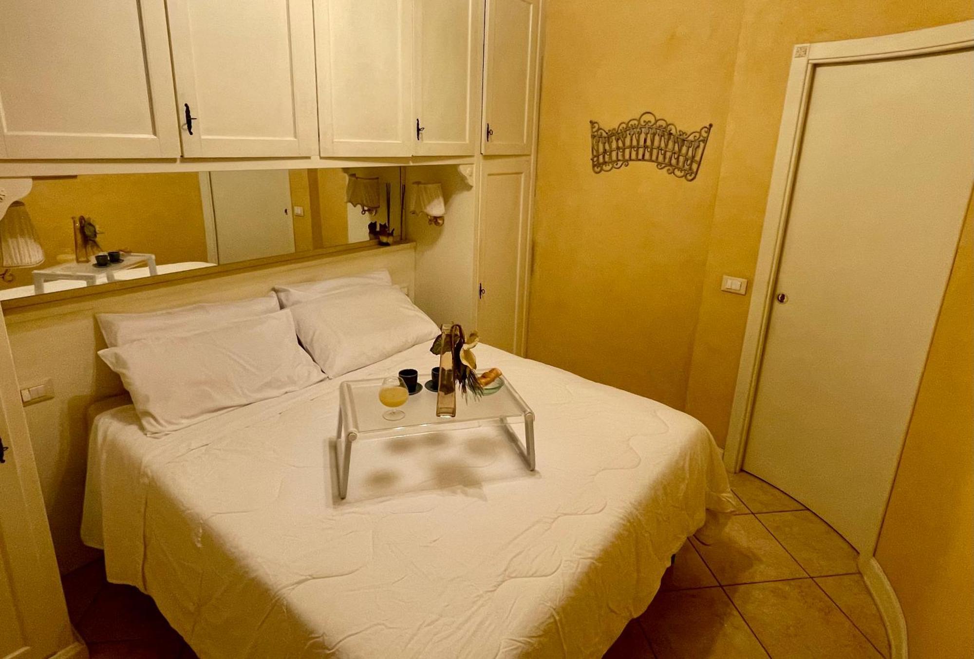 Doctor House Desenzano Daire Desenzano del Garda Dış mekan fotoğraf
