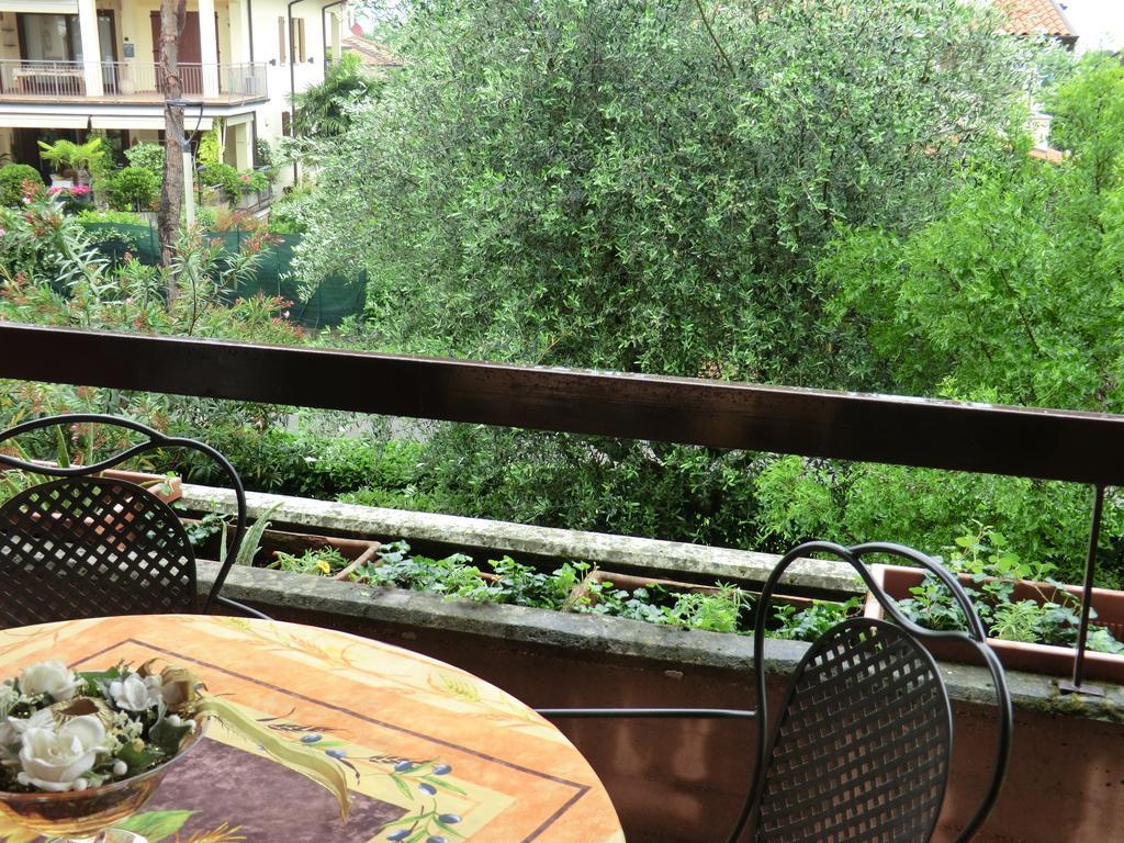 Doctor House Desenzano Daire Desenzano del Garda Dış mekan fotoğraf