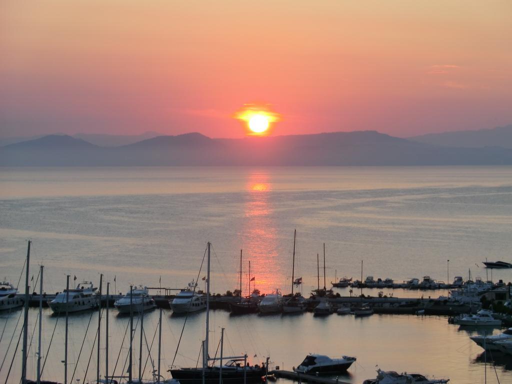 Doctor House Desenzano Daire Desenzano del Garda Dış mekan fotoğraf