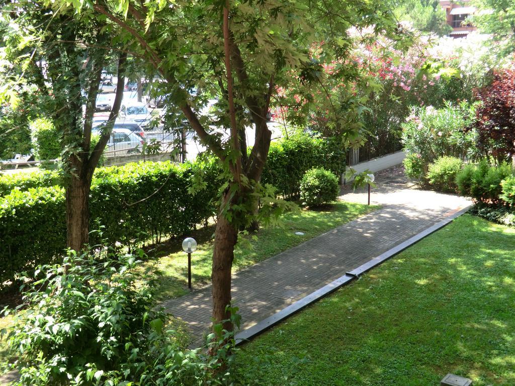 Doctor House Desenzano Daire Desenzano del Garda Dış mekan fotoğraf