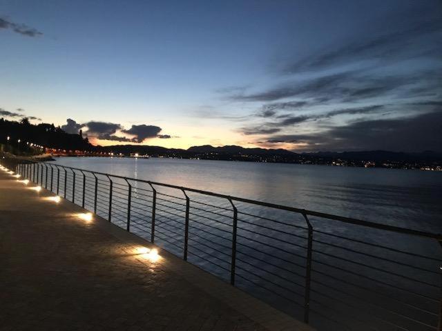 Doctor House Desenzano Daire Desenzano del Garda Dış mekan fotoğraf